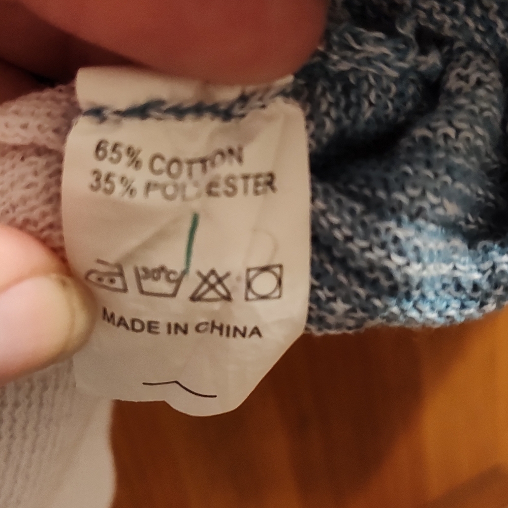 Women's large hooded sweater - Picture 2 of 3